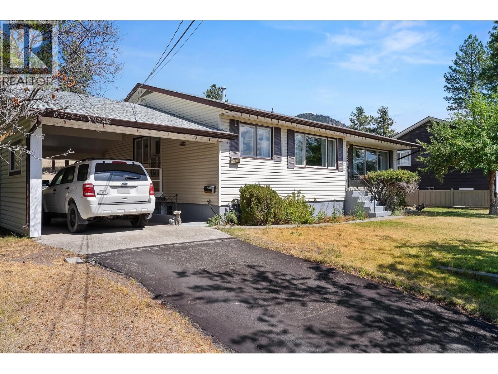 Photo de la propriété:  2275 Castillou Crescent  BC V1K 1H7 