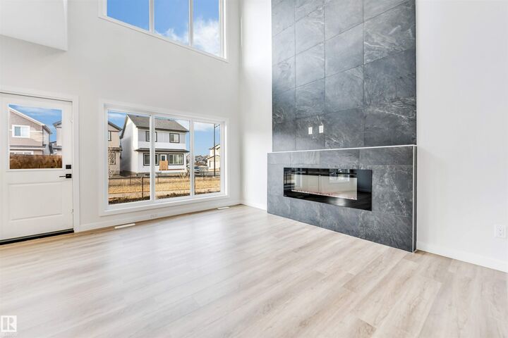 Property Photo:  8712 181 Avenue NW  AB T5Z 0E3 