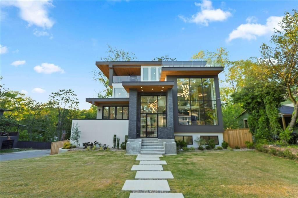 Property Photo: 1625 Emerald Avenue SW GA 30310