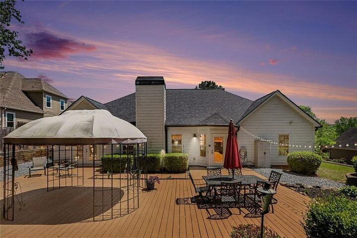 Property Photo: 114 Clifford Court GA 30115