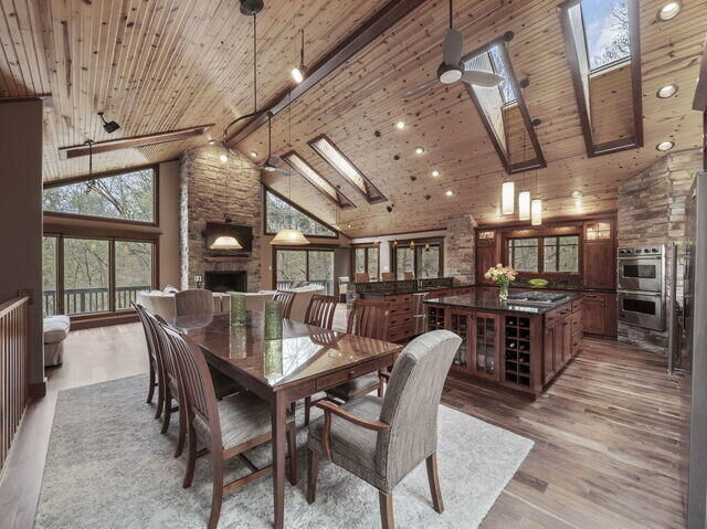 Property Photo:  804 E Wilson Avenue  IN 46301 