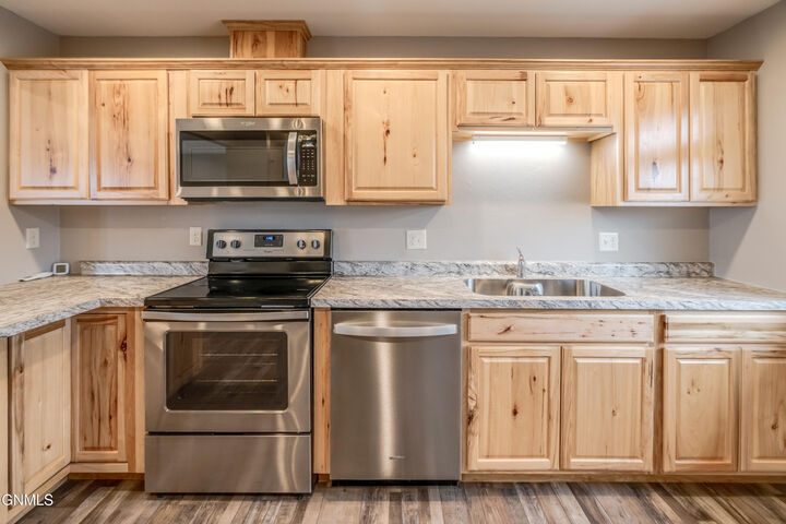 Property Photo:  2531/2533 Avenue A E  ND 58501 