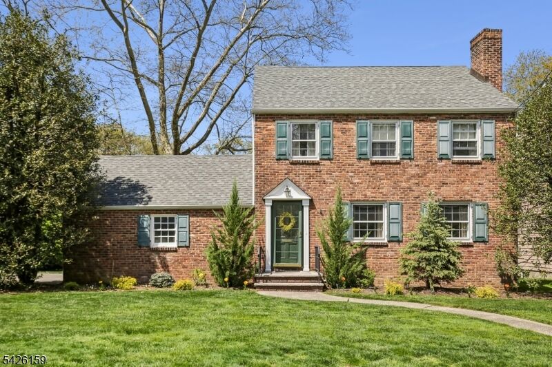 Property Photo:  4 Indian Spring Rd  NJ 07016 