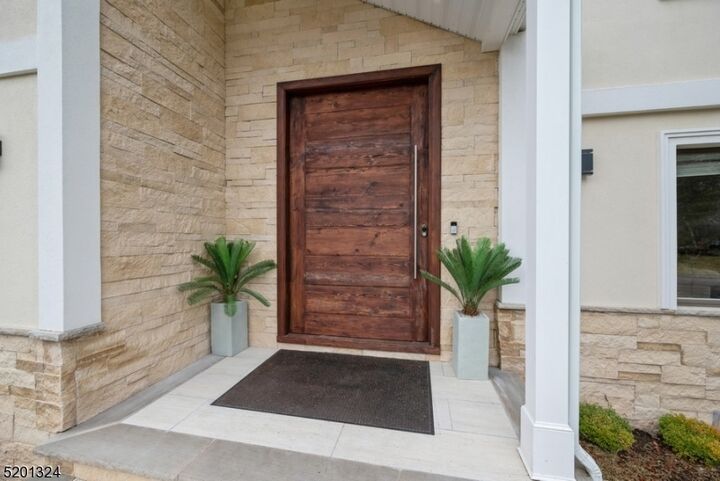 Property Photo:  15 Fox Run  NJ 07006 