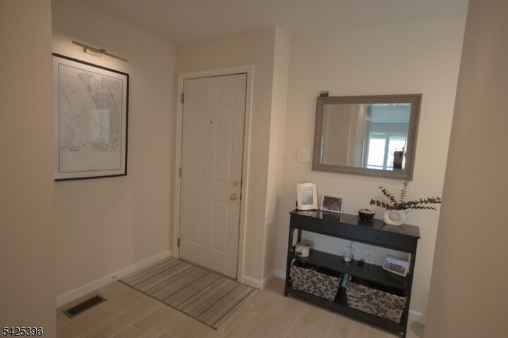 Property Photo:  5 Di Donna Ct 5  NJ 07013 