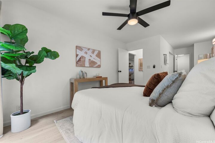 Property Photo:  98-607 Kilinoe Street 8E1  HI 96701 