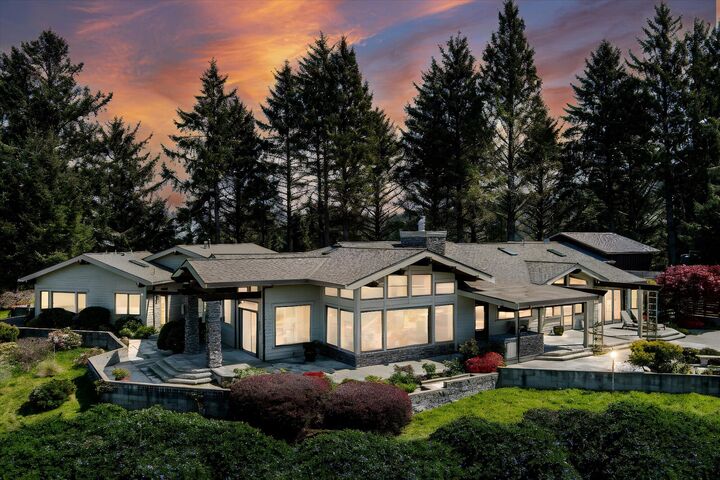 Property Photo:  77007280 Centerville Road  CA 95536 