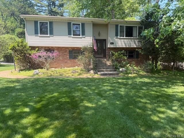 Property Photo:  635 S Pascack Road  NY 10977 