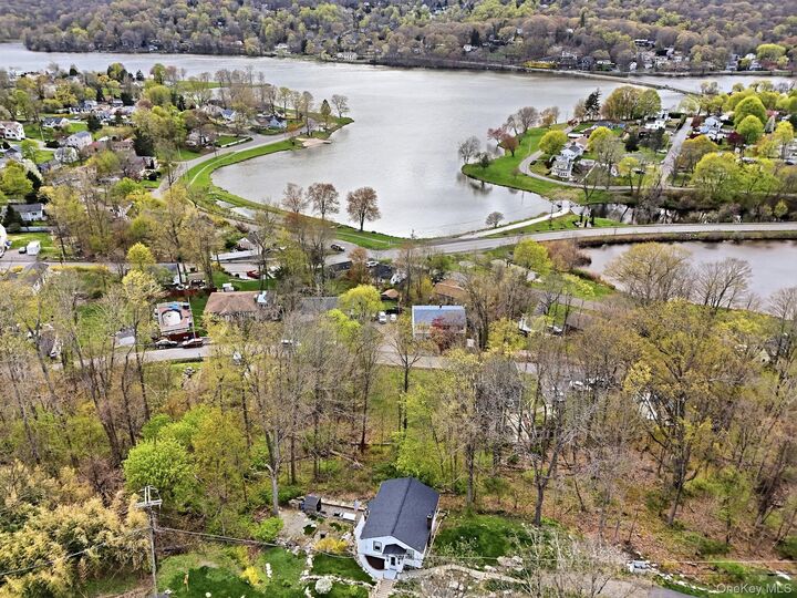 Property Photo:  77 Montrose Drive  NY 10512 