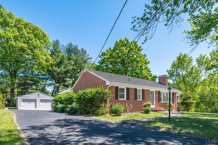 Property Photo:  1659 Shady Knoll Avenue  VA 24523 