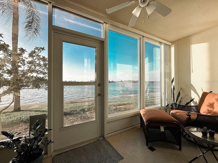 Property Photo:  7920 Sun Island Drive S 102  FL 33707 