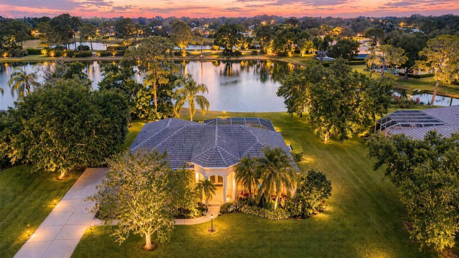 Property Photo: 8311 Flagstaff Way FL 34241