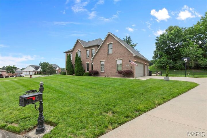 Property Photo: 807 Caribou Court MO 63701