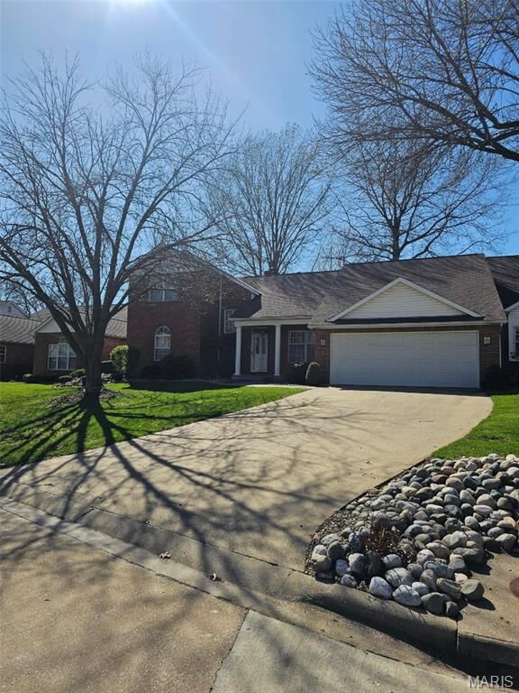 Property Photo: 128 Knollwood IL 62301