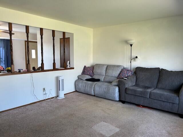 Property Photo:  908 Kings Ridge Ct E Ct  WI 53090 
