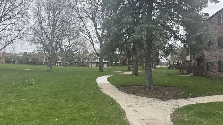 Property Photo: 811 S Dwyer Avenue IL 60005