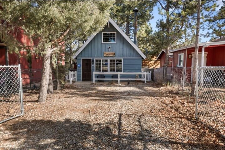 Property Photo:  187 Los Angeles Ave  CA 92386 