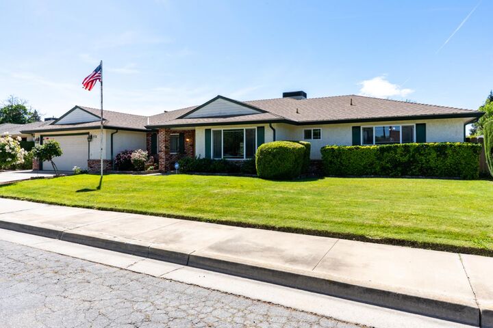 Property Photo:  448 Judy Court  CA 95348 