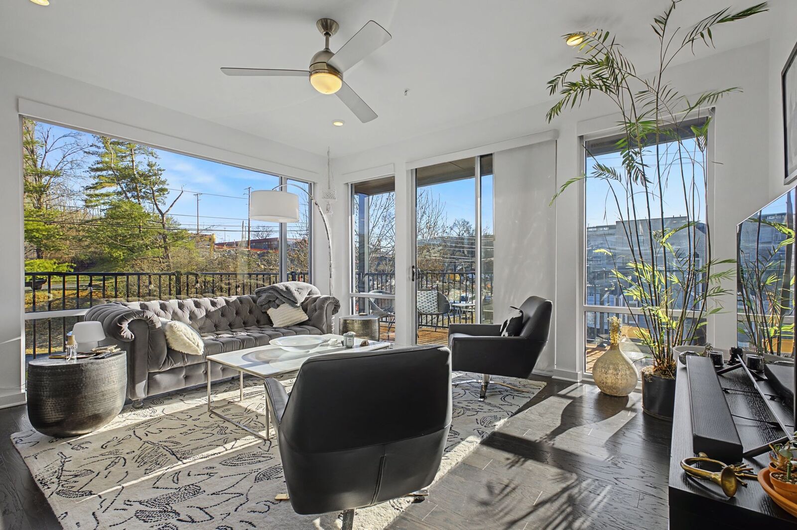 Property Photo:  3116 W End Cir 209  TN 37203 