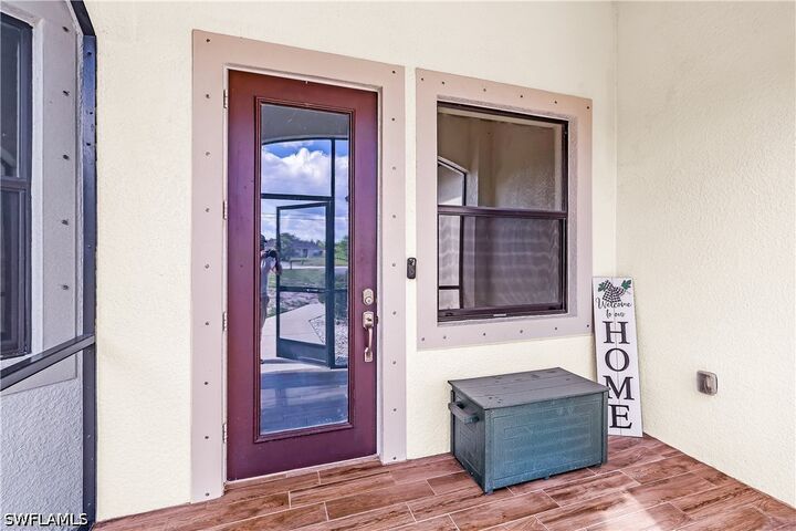 Property Photo:  2531 70th Avenue NE  FL 34120 