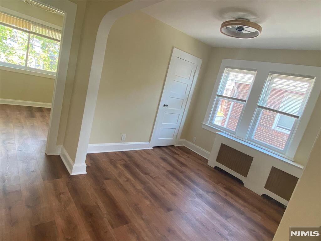 Property Photo:  380 Park Avenue 2 Floor  NJ 07022 