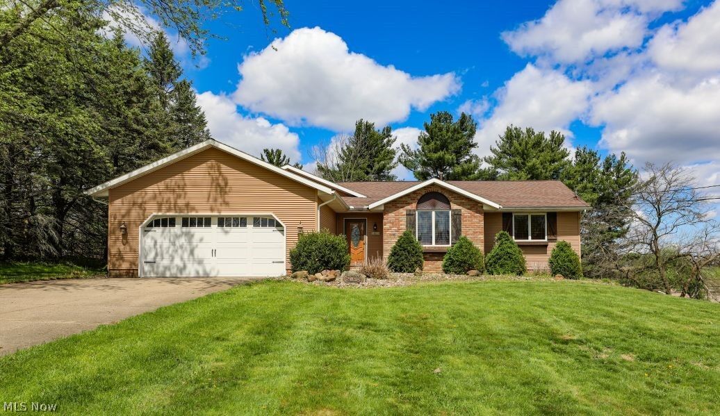 Property Photo:  2855 Nimishillen Church Road NE  OH 44721 