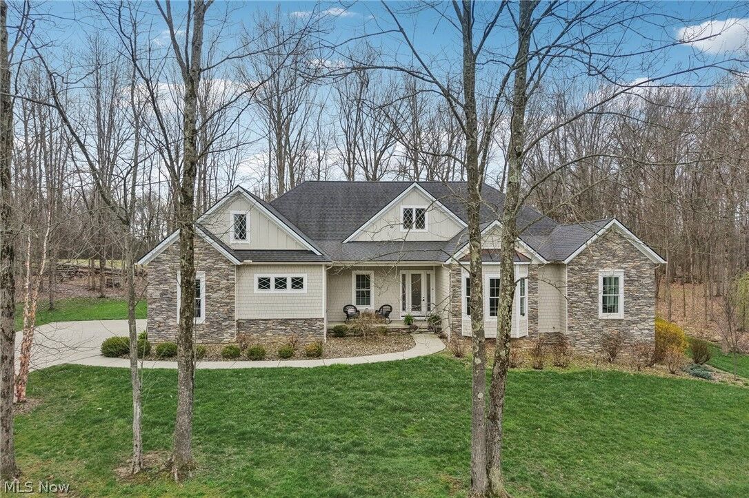 Property Photo:  380 Crown Ridge Drive  OH 44223 