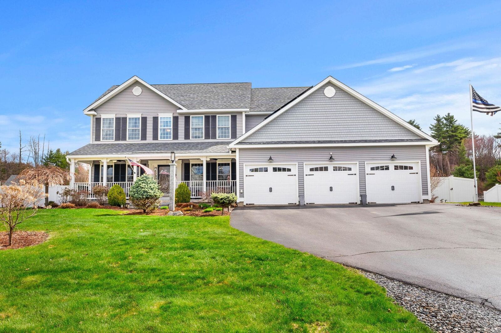 Property Photo:  30 Hunter Mill Way  NH 03053 