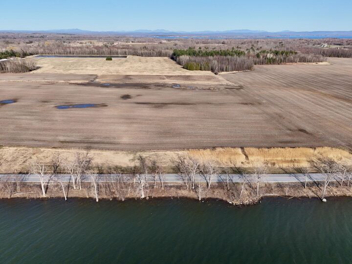 Property Photo:  39 West Shore Road  VT 05440 