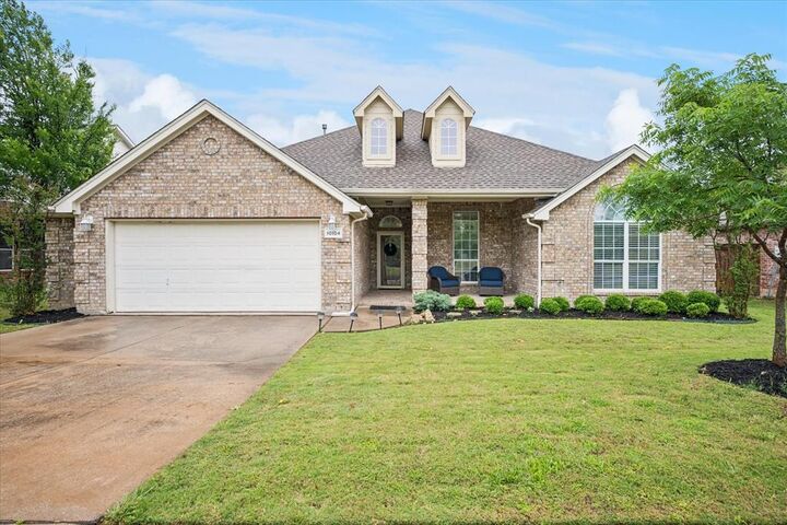 Property Photo:  10104 Tapestry Street  TX 76244 