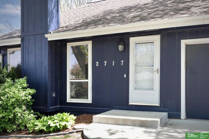 Property Photo:  2717 N 131st Circle  NE 68164 
