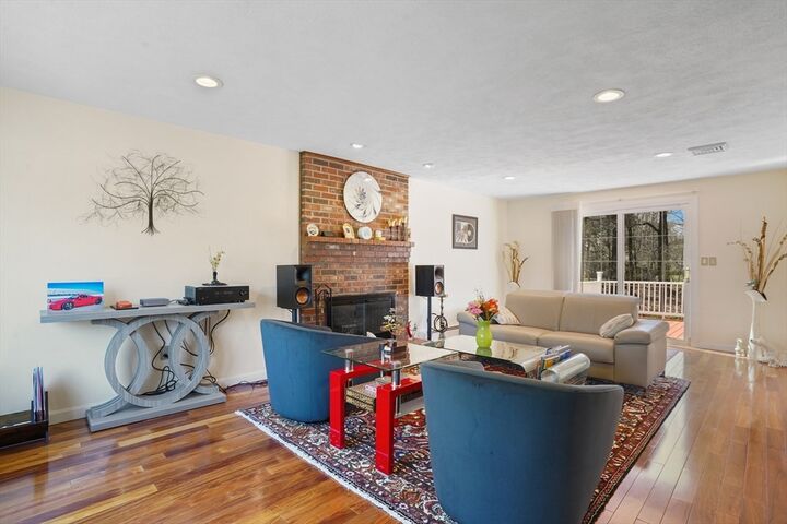 Property Photo:  10 Blackhorse Lane  MA 01803 