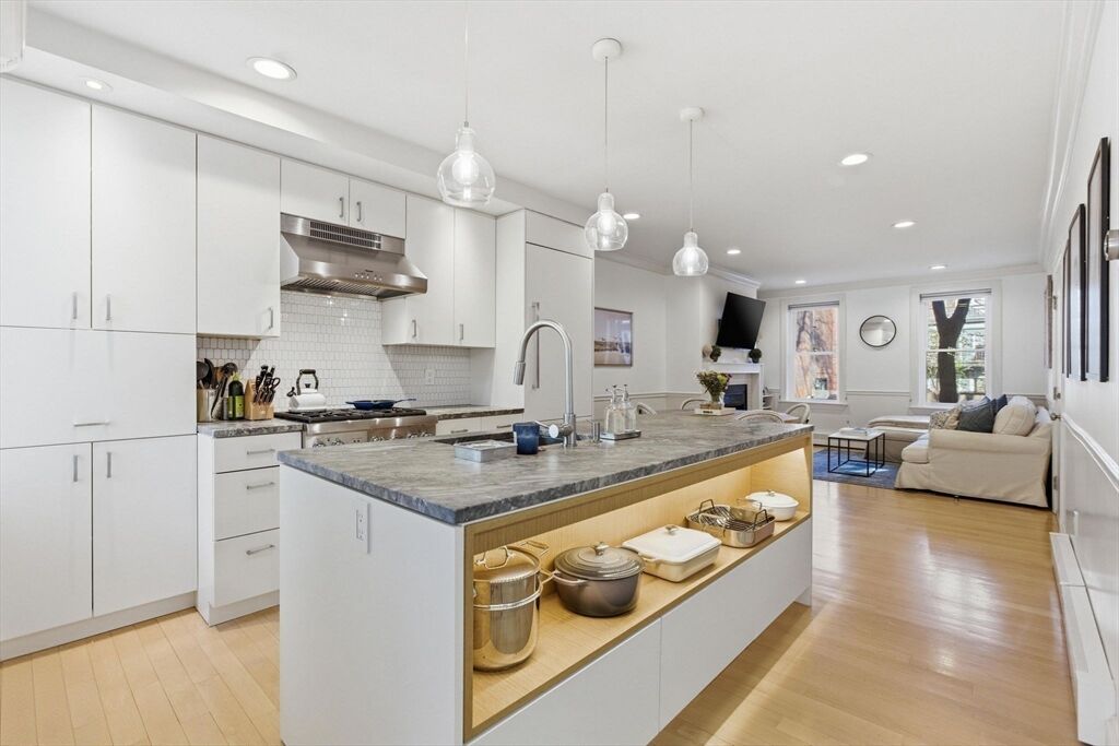 Property Photo:  5 Auburn St 1  MA 02129 