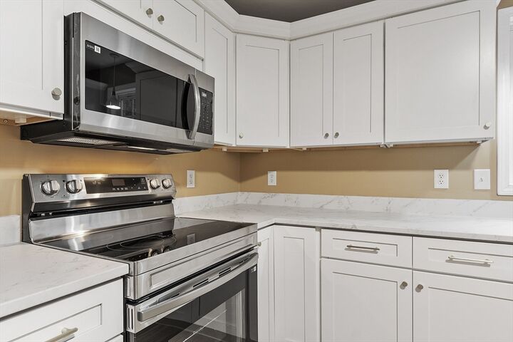 Property Photo:  72 Patterson Road -  MA 01464 