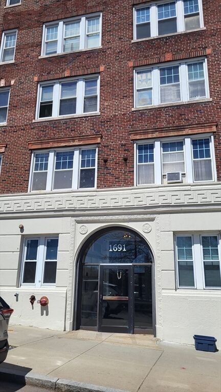 Property Photo:  1691 Commonwealth Ave 7  MA 02135 