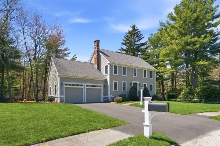 Property Photo:  7 Tanglewood Road  MA 02032 