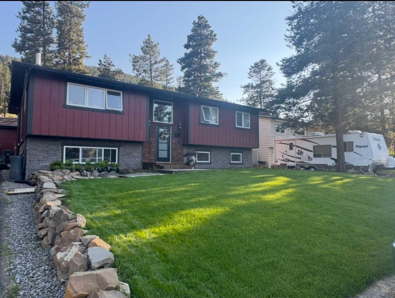 Property Photo:  11814 17 Avenue  AB T0K 0E0 