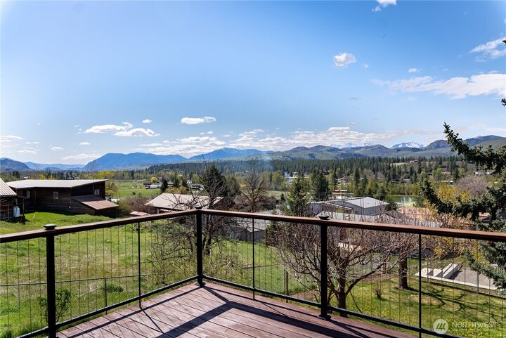 Property Photo:  417  Perry Street  WA 98862 