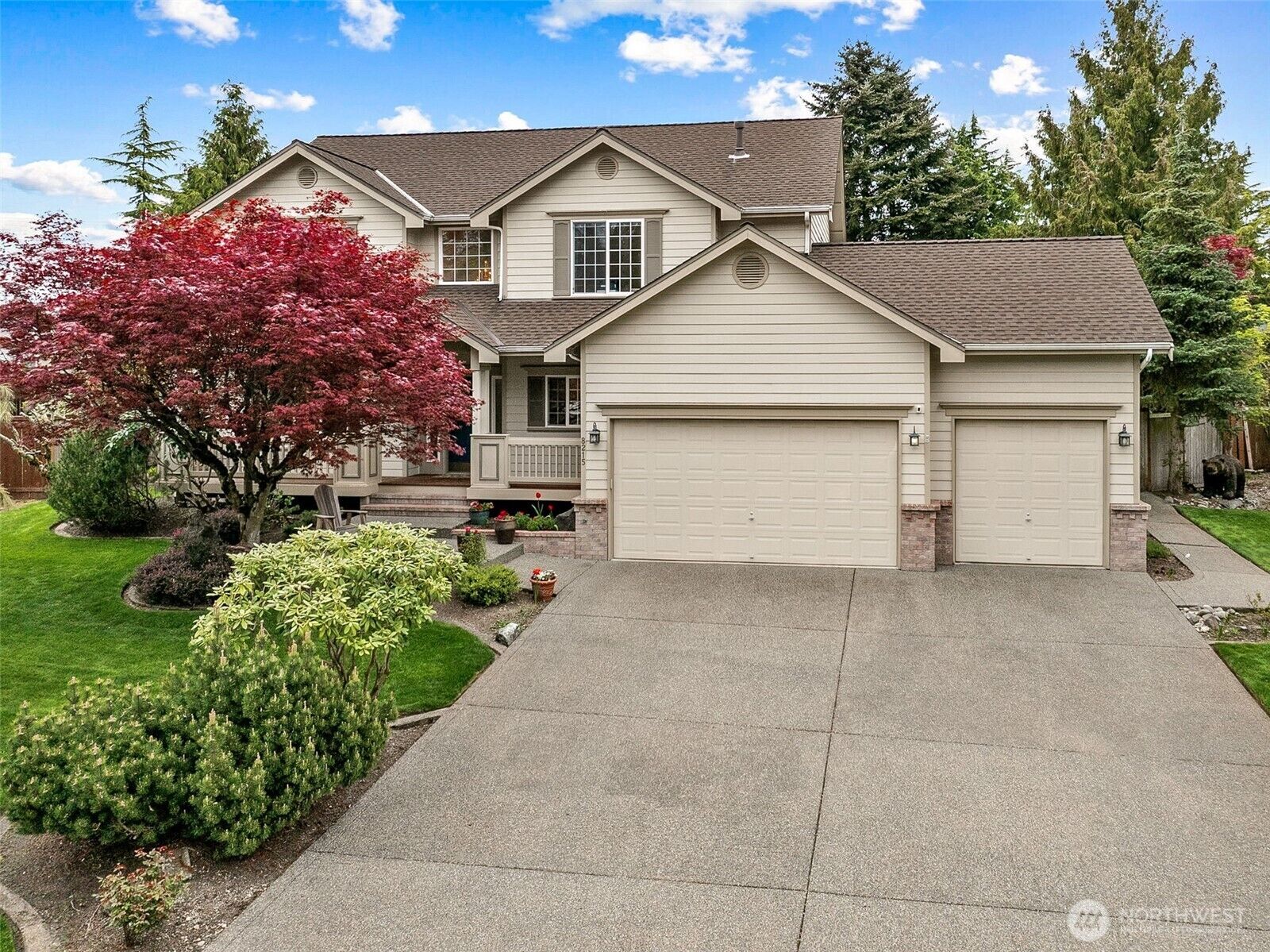 Property Photo:  8215  204th Avenue Ct E  WA 98391 
