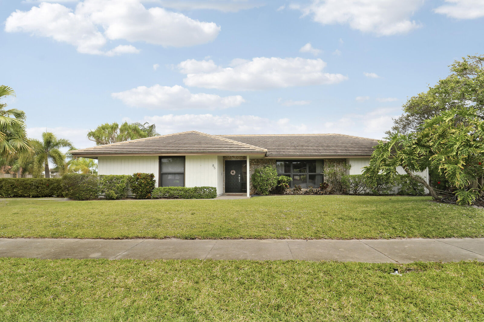 Property Photo:  85 Hickory Hill Road  FL 33469 