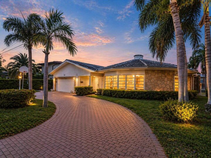 Property Photo:  3051 NE 44th Street  FL 33308 