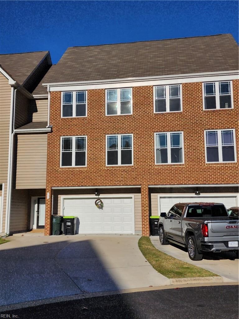 Property Photo:  933 Eastfield Ln  VA 23602 