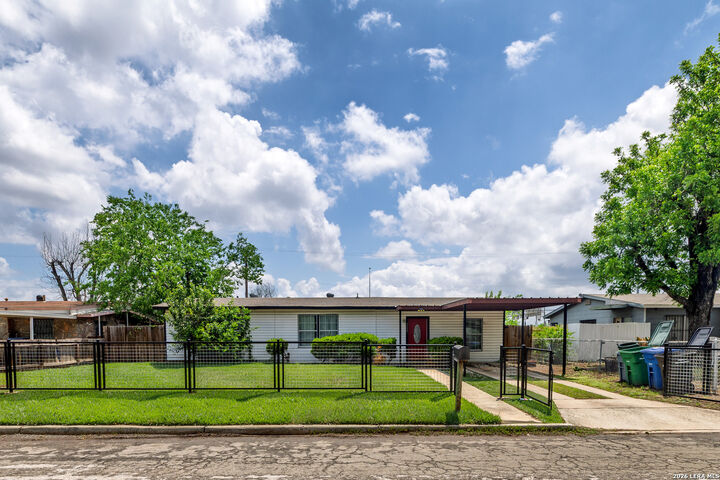 Property Photo:  4326 Spring Oak Dr  TX 78219 