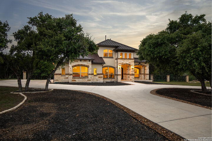 Property Photo:  138 Scarlet Ct  TX 78133 