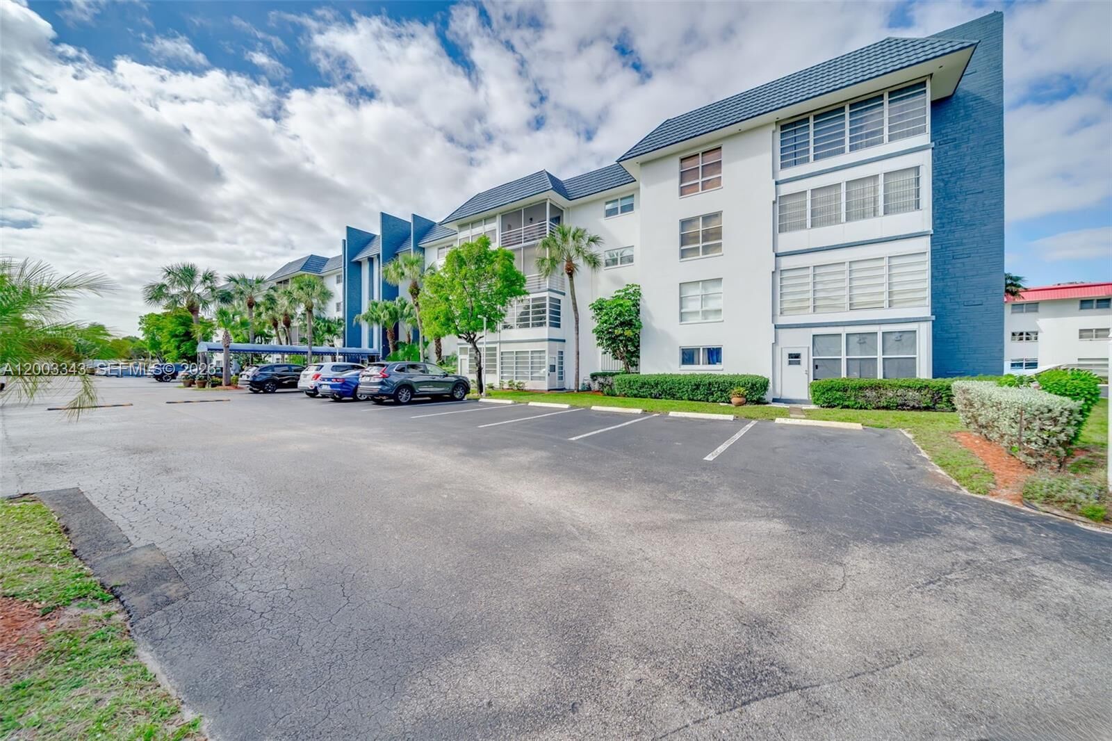 Property Photo:  4770 NW 21st St 208  FL 33313 