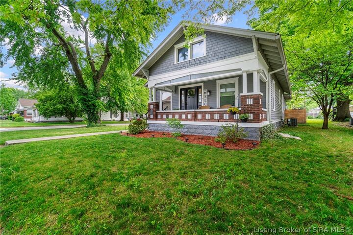 Property Photo:  200 S Elm Street  IN 47129 