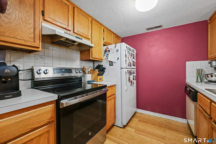Property Photo:  173 Russo Avenue 408  CT 06513 