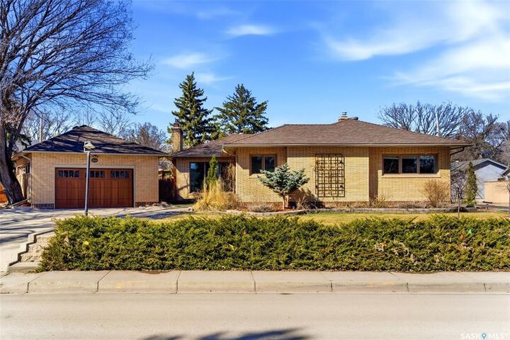 Property Photo:  2640 19th Avenue  SK S4T 1X1 