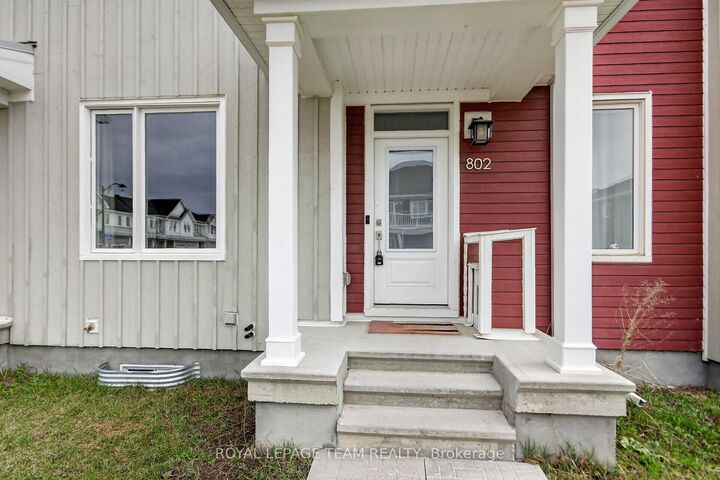 Property Photo: 802 Bascule Place ON K0A 2Z0