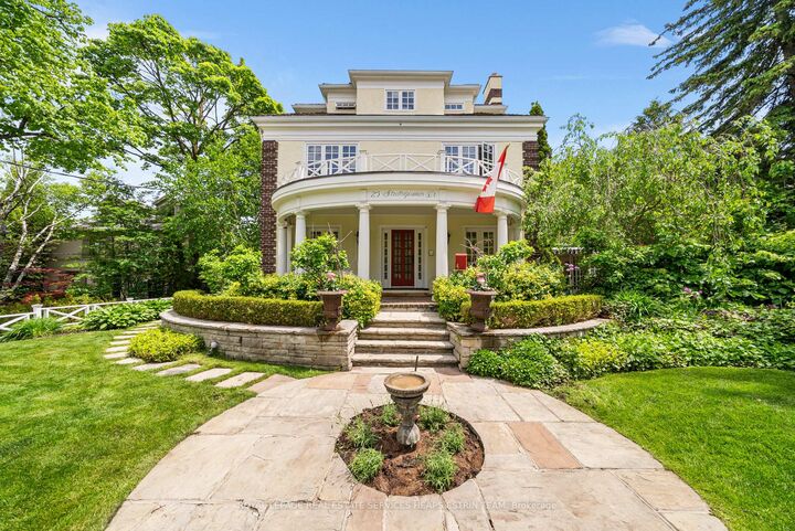 Property Photo: 25 Strathgowan Crescent ON M4N 2Z6